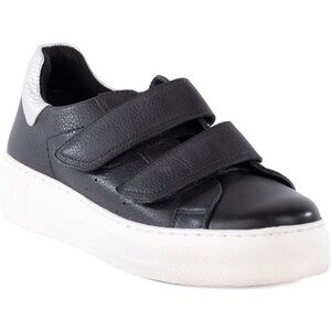 Seychelles Black and Silver trading places leather black Sneakers size 7